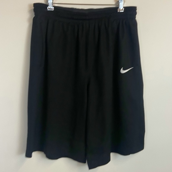 ❗️Nike Workout Shorts - Picture 2 of 8